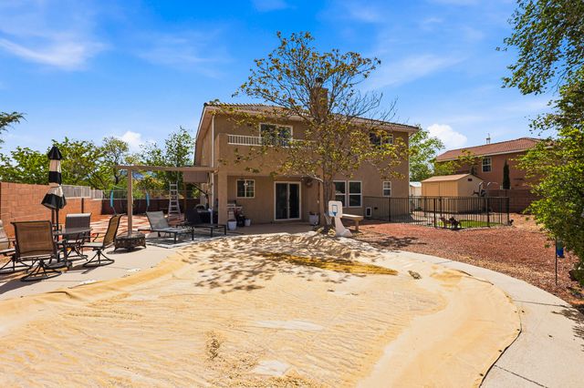 2557 Sandia Loop NE, Rio Rancho, NM 87144