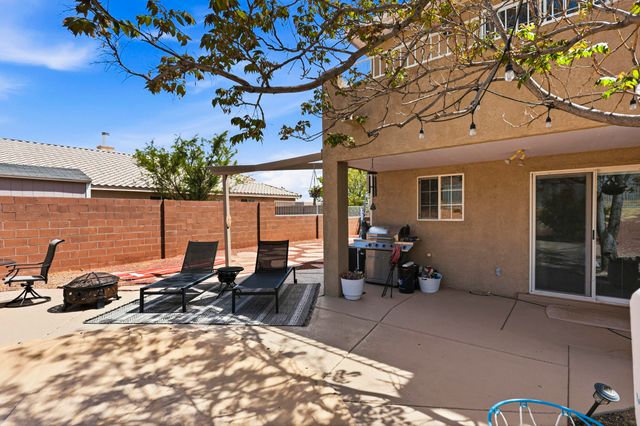 2557 Sandia Loop NE, Rio Rancho, NM 87144