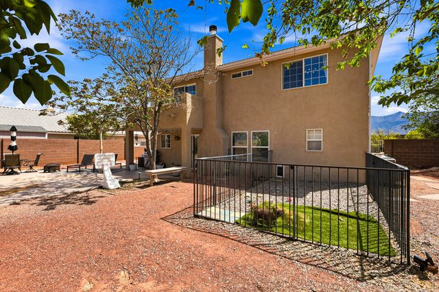 2557 Sandia Loop NE, Rio Rancho, NM 87144