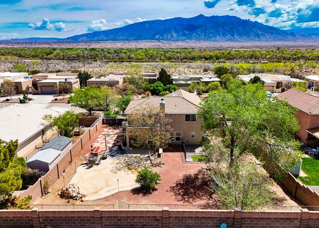 2557 Sandia Loop NE, Rio Rancho, NM 87144