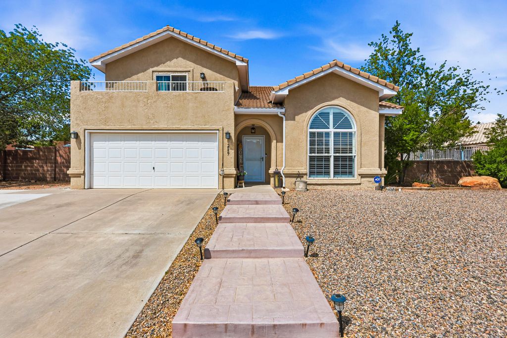 2557 Sandia Loop NE, Rio Rancho, NM 87144