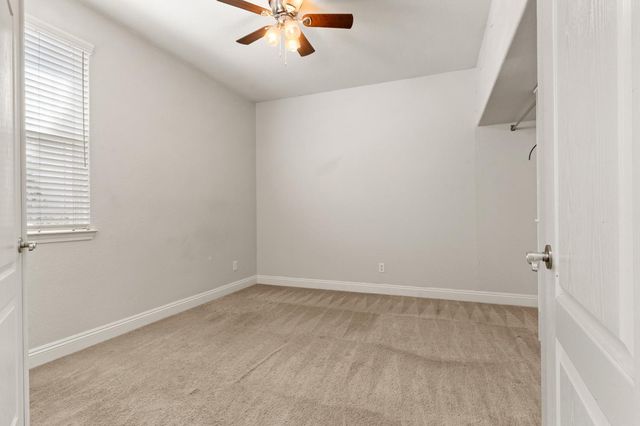 1595 SE Three Rivers Dr, Marysville, CA 95901