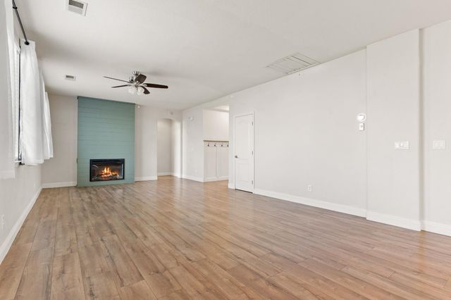 1595 SE Three Rivers Dr, Marysville, CA 95901