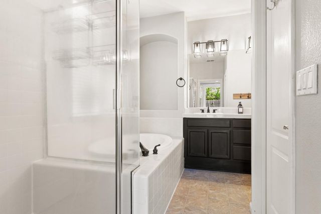 1595 SE Three Rivers Dr, Marysville, CA 95901