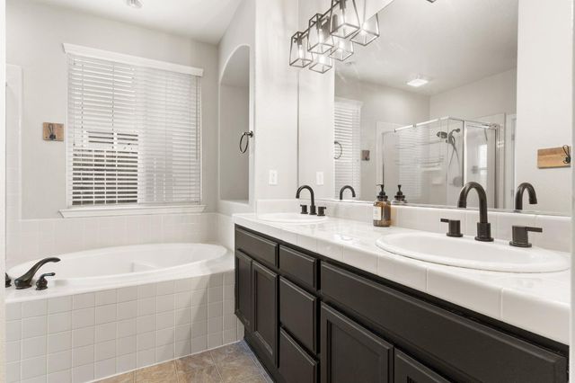 1595 SE Three Rivers Dr, Marysville, CA 95901