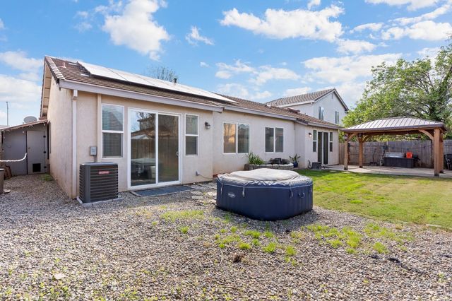 1595 SE Three Rivers Dr, Marysville, CA 95901