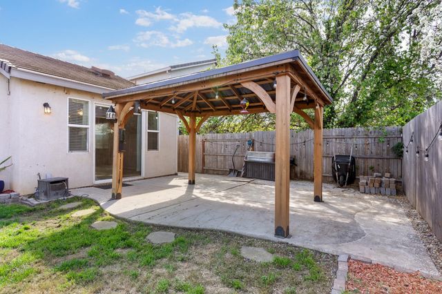 1595 SE Three Rivers Dr, Marysville, CA 95901