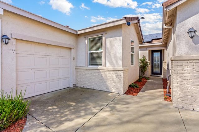 1595 SE Three Rivers Dr, Marysville, CA 95901