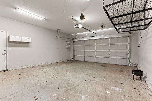 1595 SE Three Rivers Dr, Marysville, CA 95901