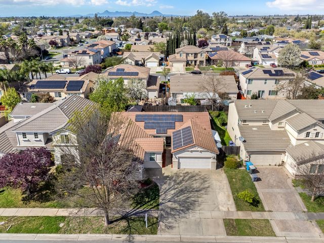 1595 SE Three Rivers Dr, Marysville, CA 95901