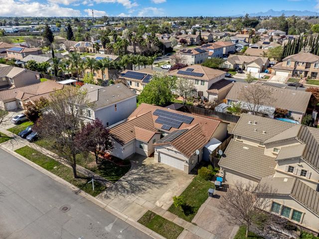 1595 SE Three Rivers Dr, Marysville, CA 95901