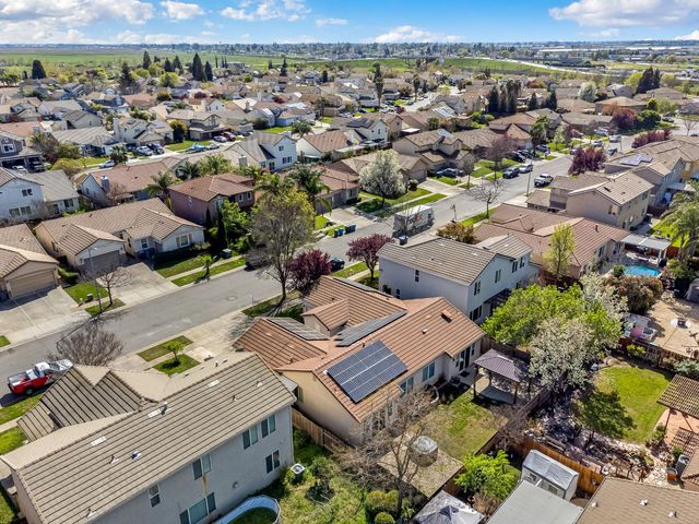 1595 SE Three Rivers Dr, Marysville, CA 95901