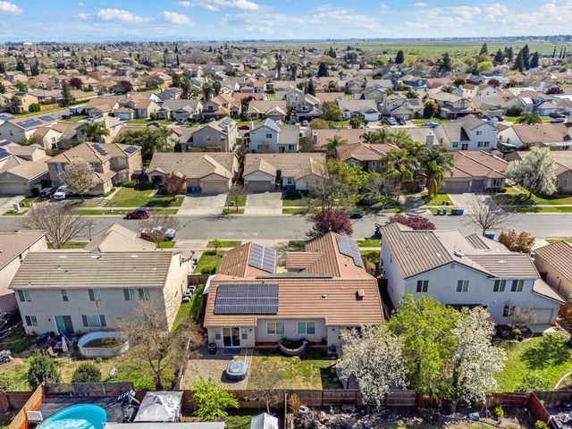 1595 SE Three Rivers Dr, Marysville, CA 95901