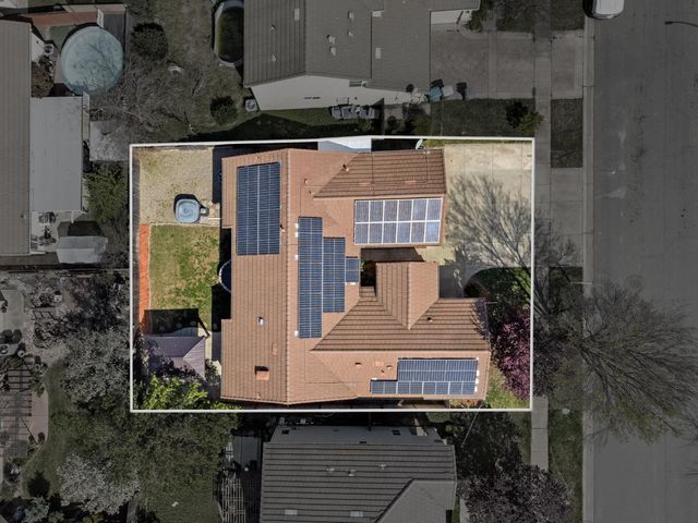 1595 SE Three Rivers Dr, Marysville, CA 95901