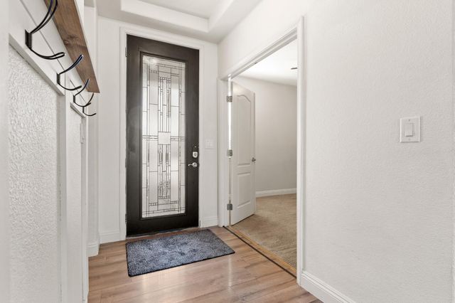 1595 SE Three Rivers Dr, Marysville, CA 95901