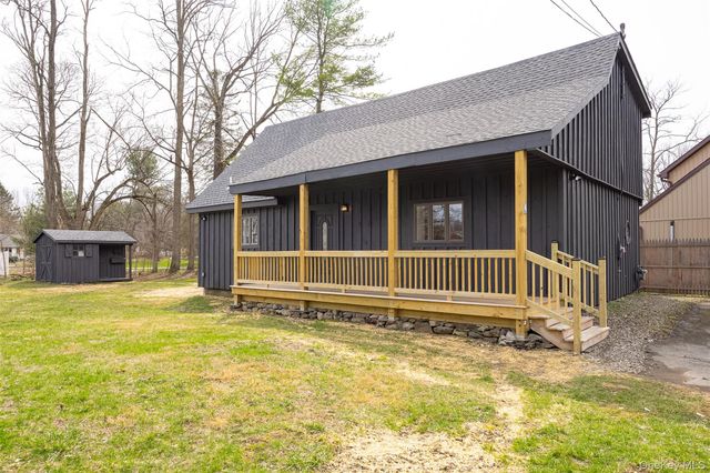 4 Pleasant Lane, Poughkeepsie, NY 12603