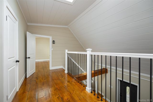 4 Pleasant Lane, Poughkeepsie, NY 12603