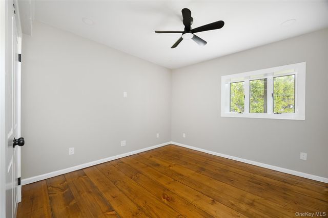 4 Pleasant Lane, Poughkeepsie, NY 12603