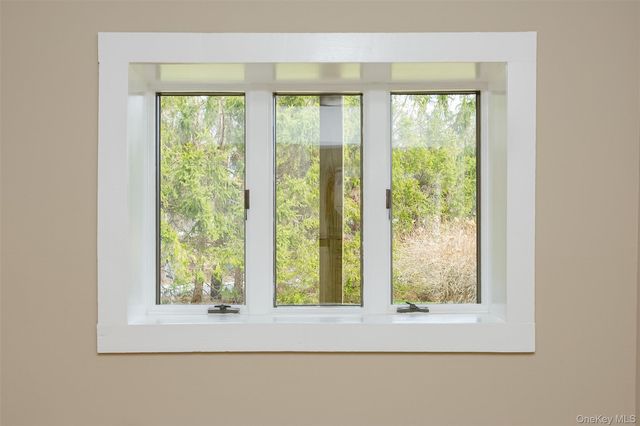 4 Pleasant Lane, Poughkeepsie, NY 12603