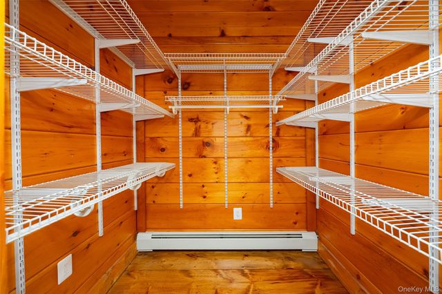 4 Pleasant Lane, Poughkeepsie, NY 12603