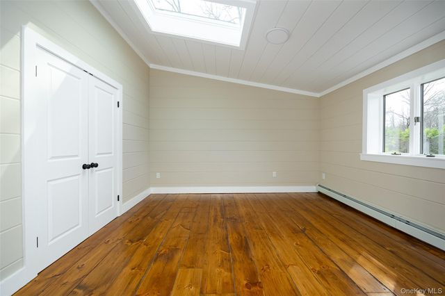 4 Pleasant Lane, Poughkeepsie, NY 12603