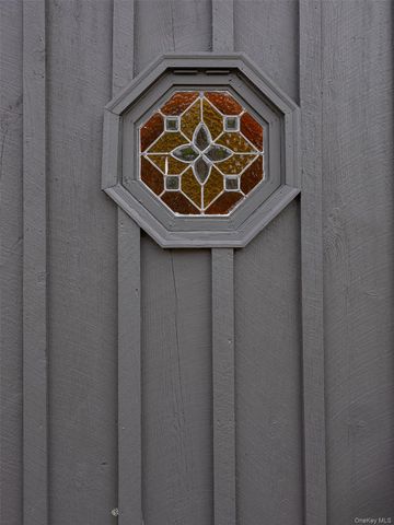 4 Pleasant Lane, Poughkeepsie, NY 12603