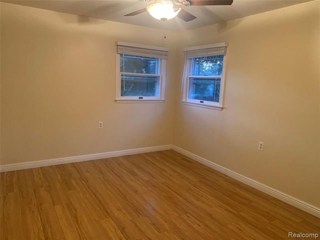 5625 Putnam Drive, West Bloomfield, MI 48323