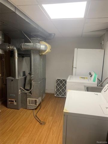 5625 Putnam Drive, West Bloomfield, MI 48323