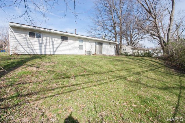 4416 Saint William Court, St Louis, MO 63134