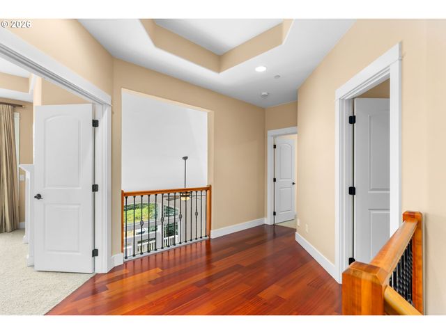 10126 Nw ASH Ct, Portland, OR 97231