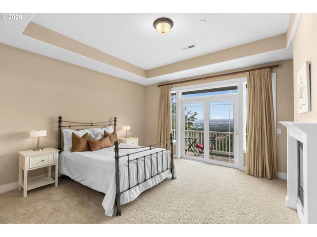 10126 Nw ASH Ct, Portland, OR 97231