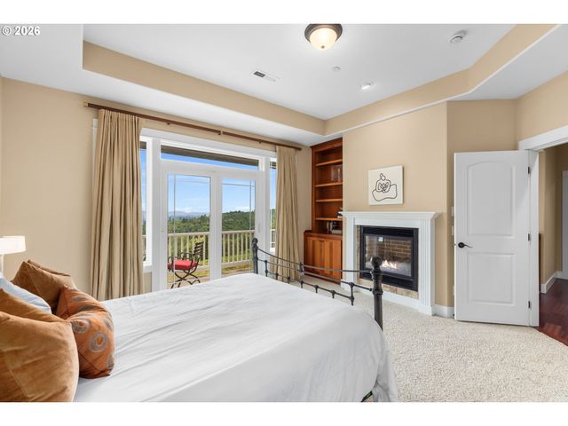 10126 Nw ASH Ct, Portland, OR 97231