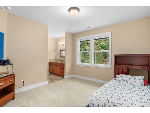 10126 Nw ASH Ct, Portland, OR 97231