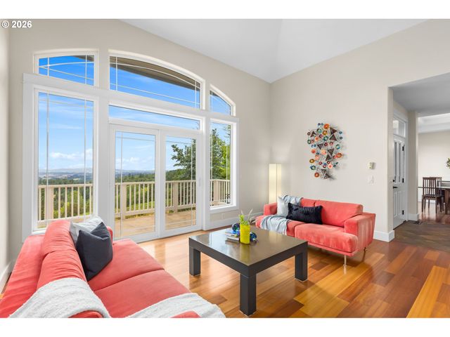 10126 Nw ASH Ct, Portland, OR 97231