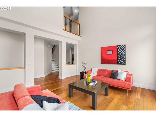 10126 Nw ASH Ct, Portland, OR 97231