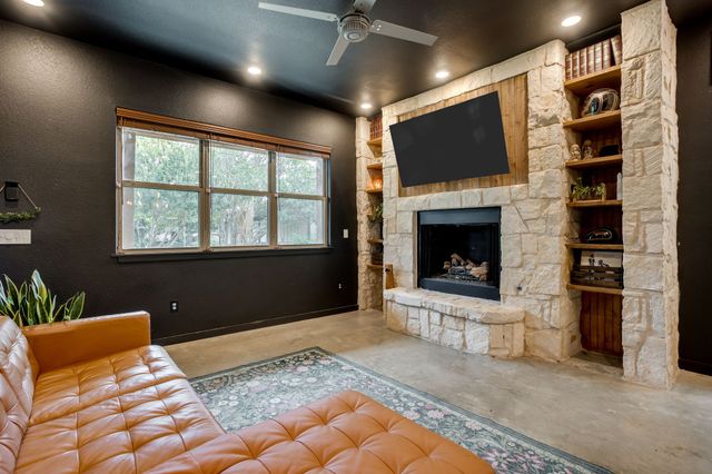 816 Alan Drive, Burleson, TX 76028