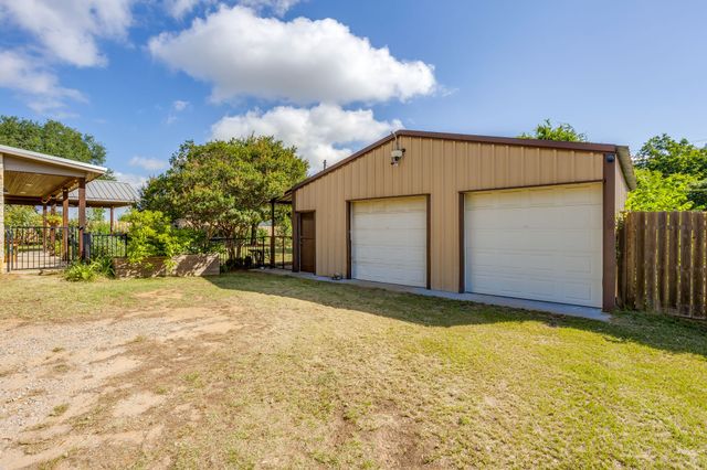 816 Alan Drive, Burleson, TX 76028