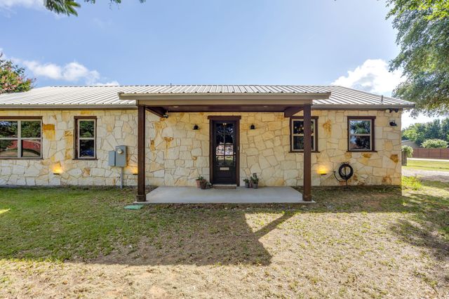 816 Alan Drive, Burleson, TX 76028