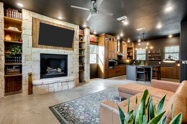 816 Alan Drive, Burleson, TX 76028