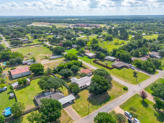 816 Alan Drive, Burleson, TX 76028