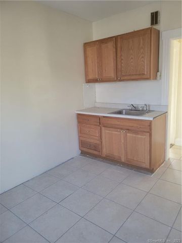 45 Warrenton Avenue, Hartford, CT 06105