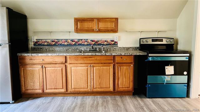 45 Warrenton Avenue, Hartford, CT 06105