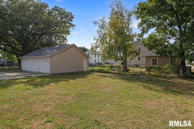 608 S OAKWOOD Avenue, Geneseo, IL 61254