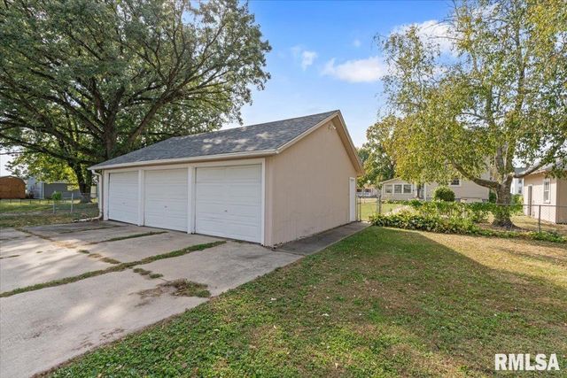 608 S OAKWOOD Avenue, Geneseo, IL 61254