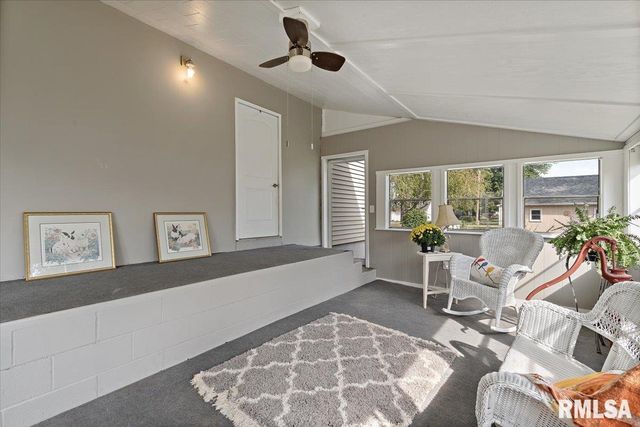 608 S OAKWOOD Avenue, Geneseo, IL 61254