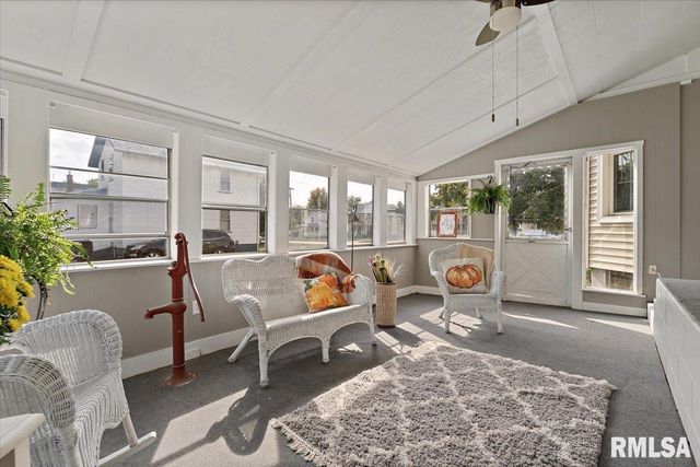 608 S OAKWOOD Avenue, Geneseo, IL 61254