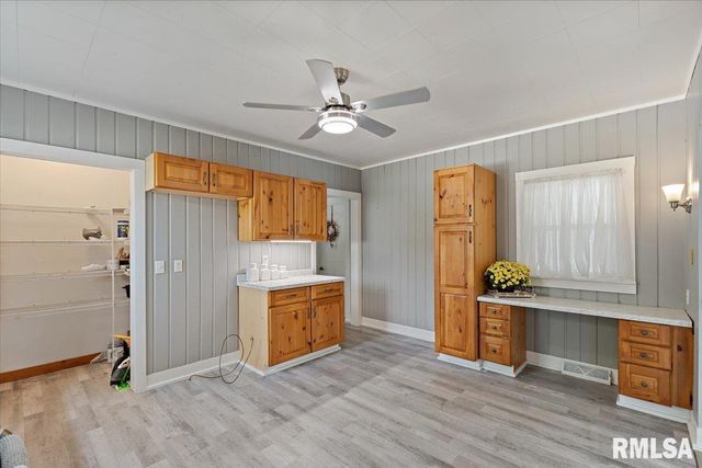 608 S OAKWOOD Avenue, Geneseo, IL 61254