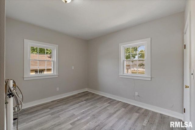 608 S OAKWOOD Avenue, Geneseo, IL 61254