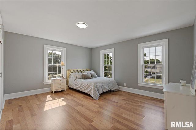 608 S OAKWOOD Avenue, Geneseo, IL 61254