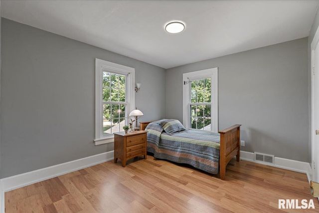 608 S OAKWOOD Avenue, Geneseo, IL 61254